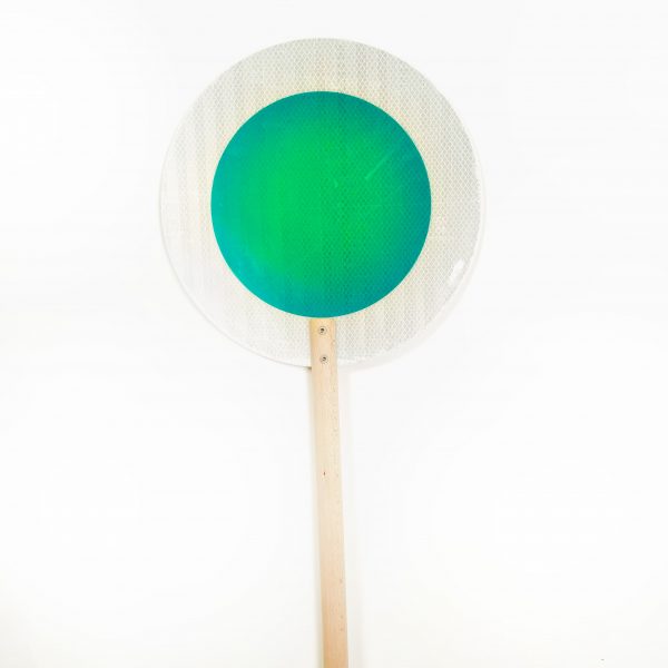 Signalstab rot/grün mit Holz-Stiel - grüne Seite